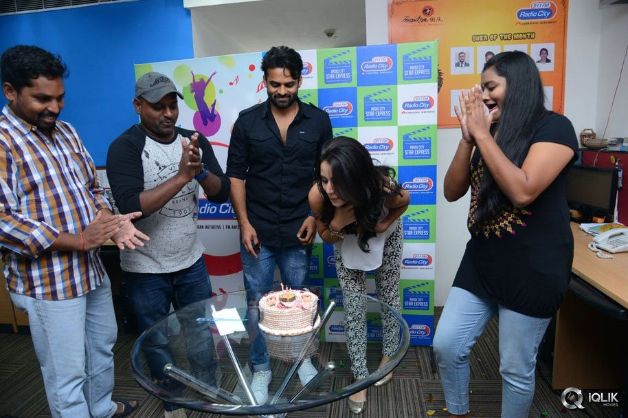 Thikka-Movie-Team-At-Radio-City